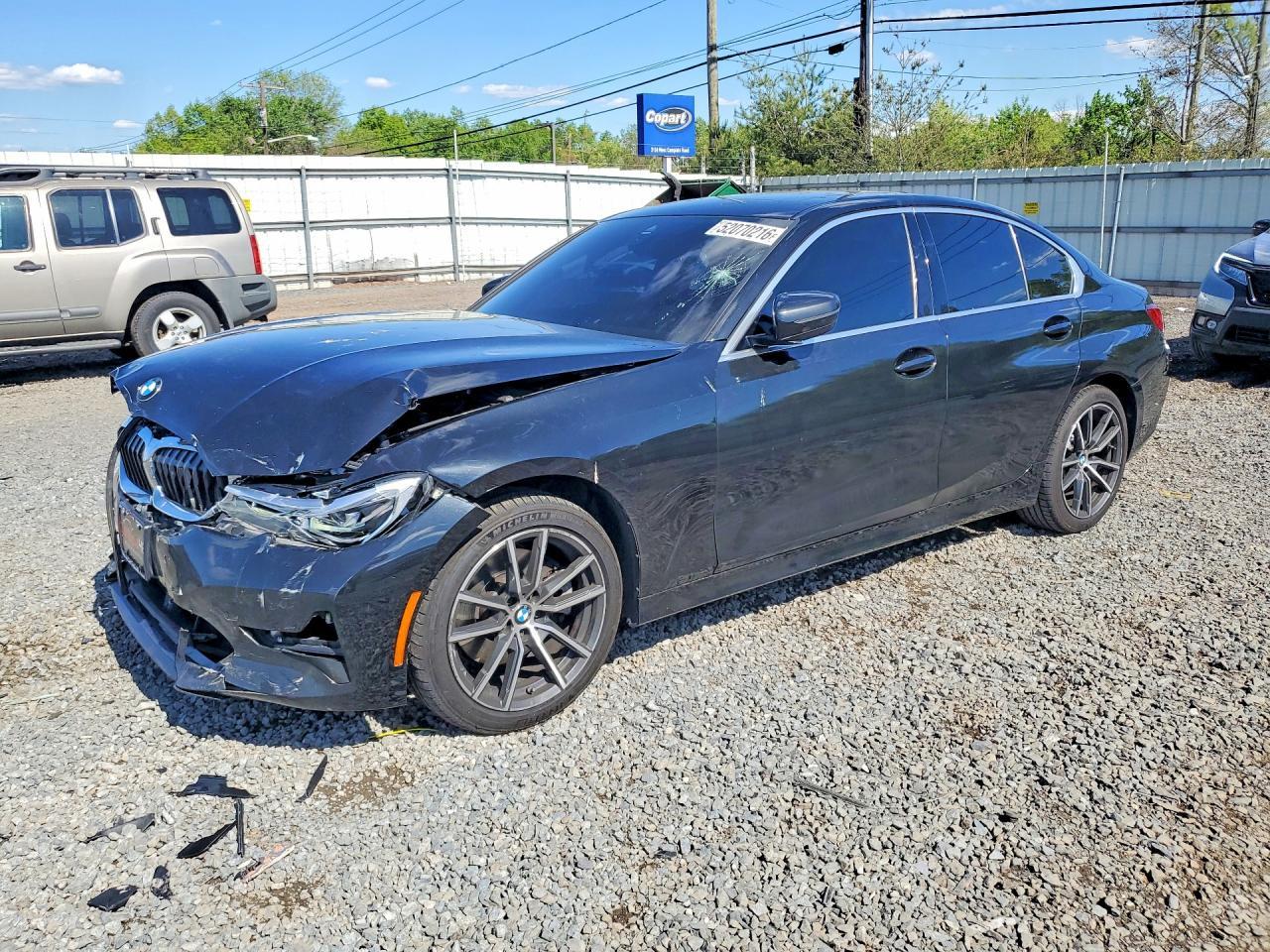 2022 BMW Seria 3 330i - zdjęcie główne