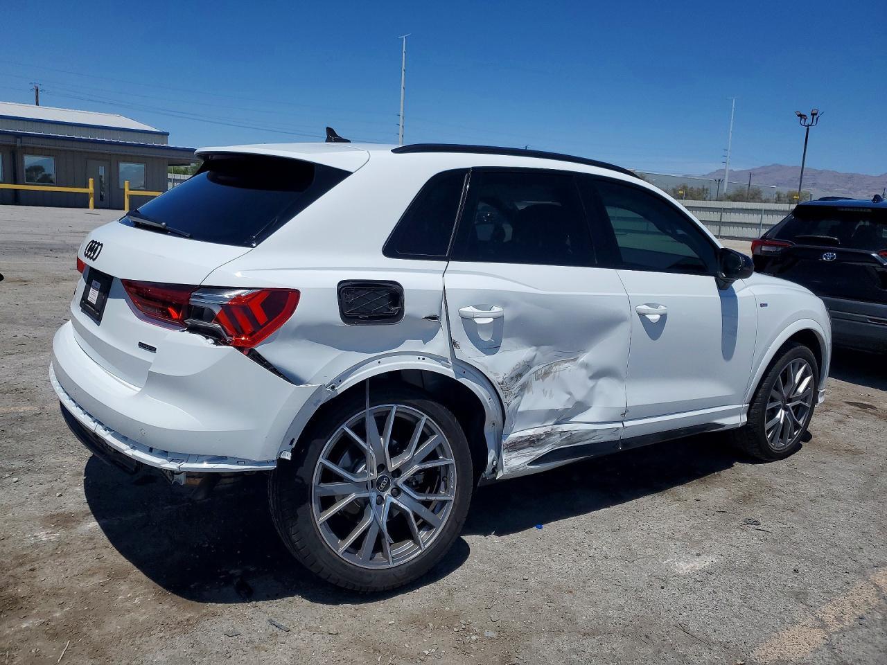 2025 Audi Q3 Premium Plus S Line 45 - zdjęcie 3