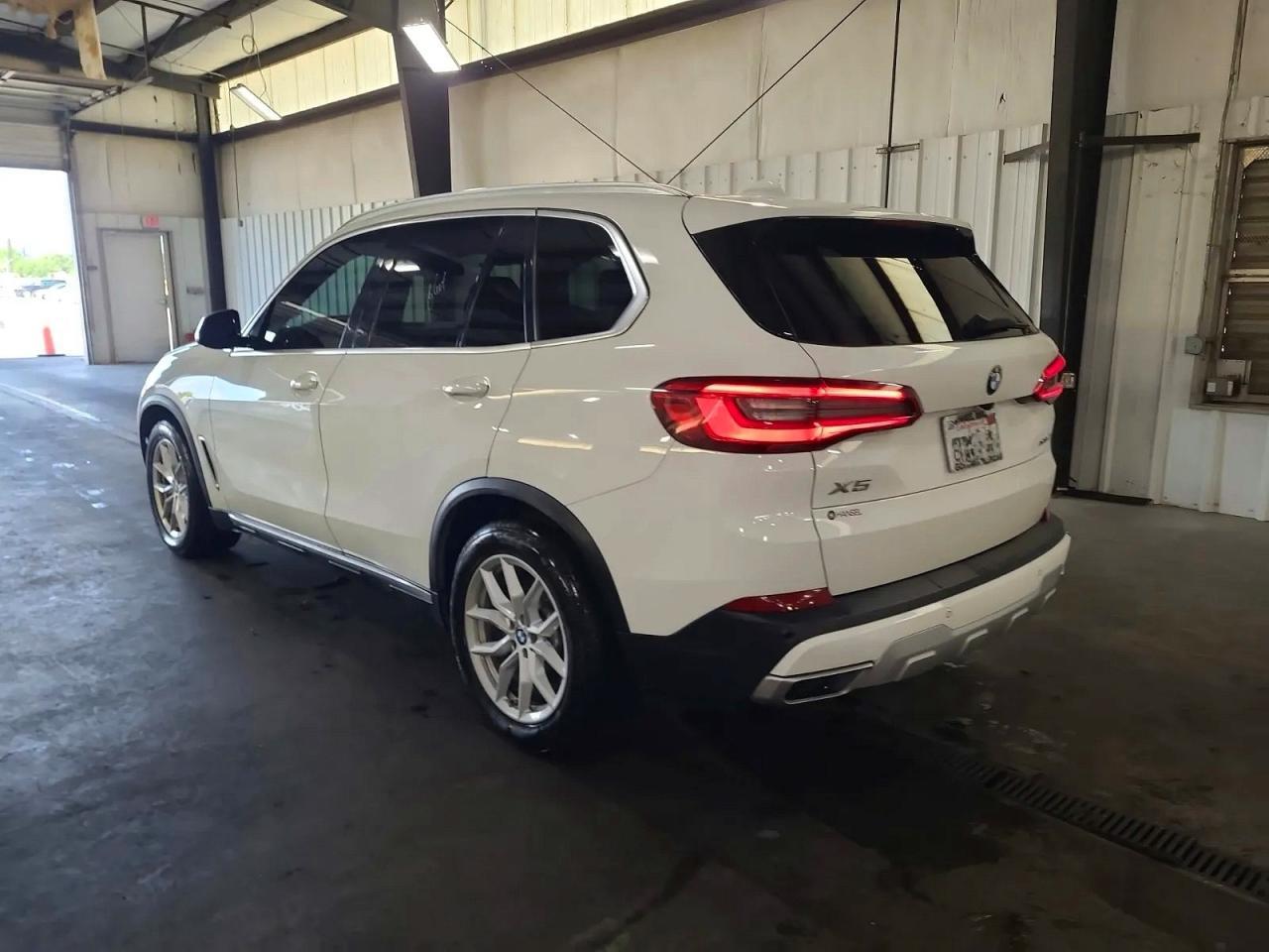 2020 BMW X5 xDrive40I - zdjęcie 3