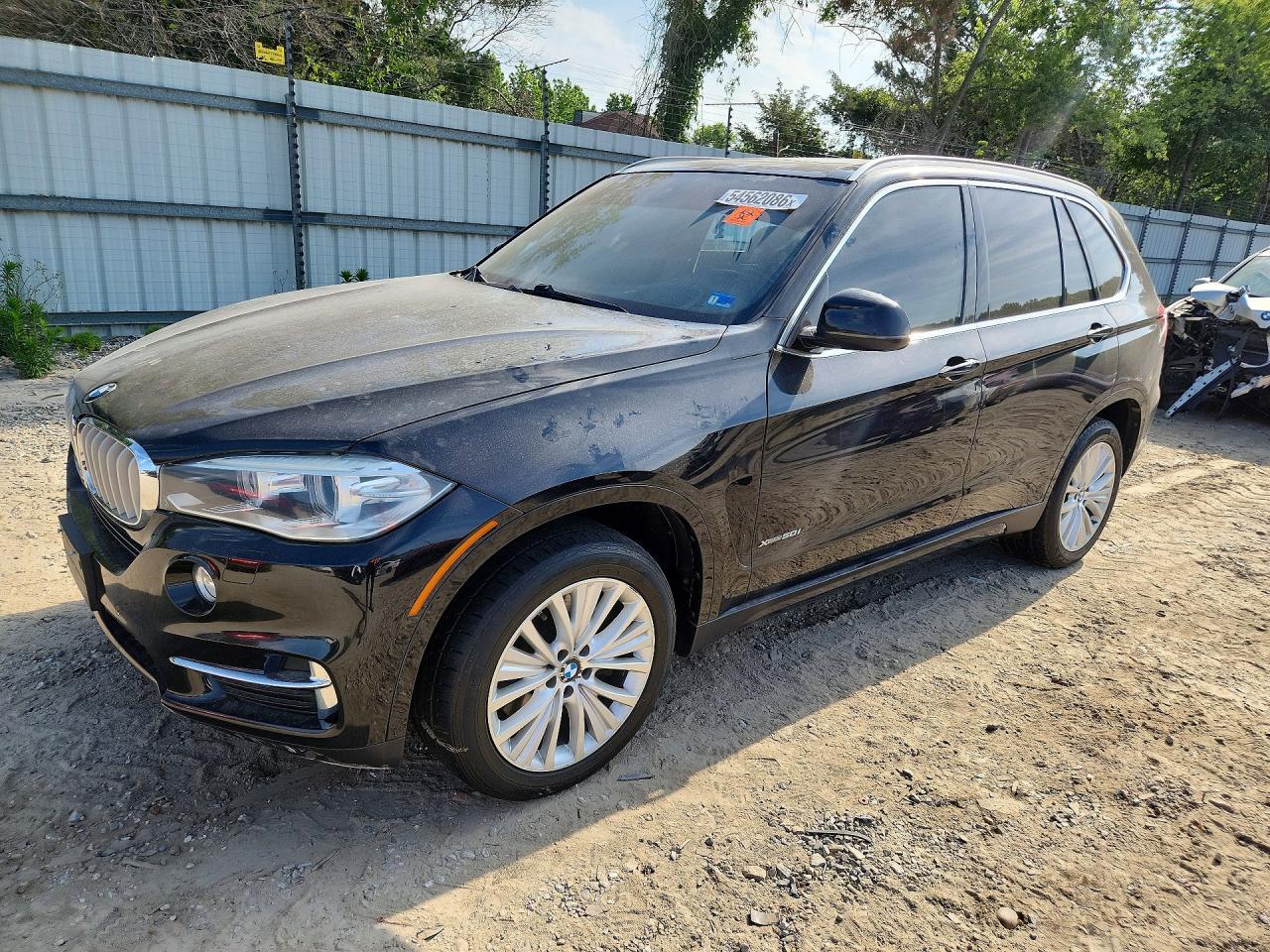 2016 BMW X5 xDrive50I - zdjęcie główne