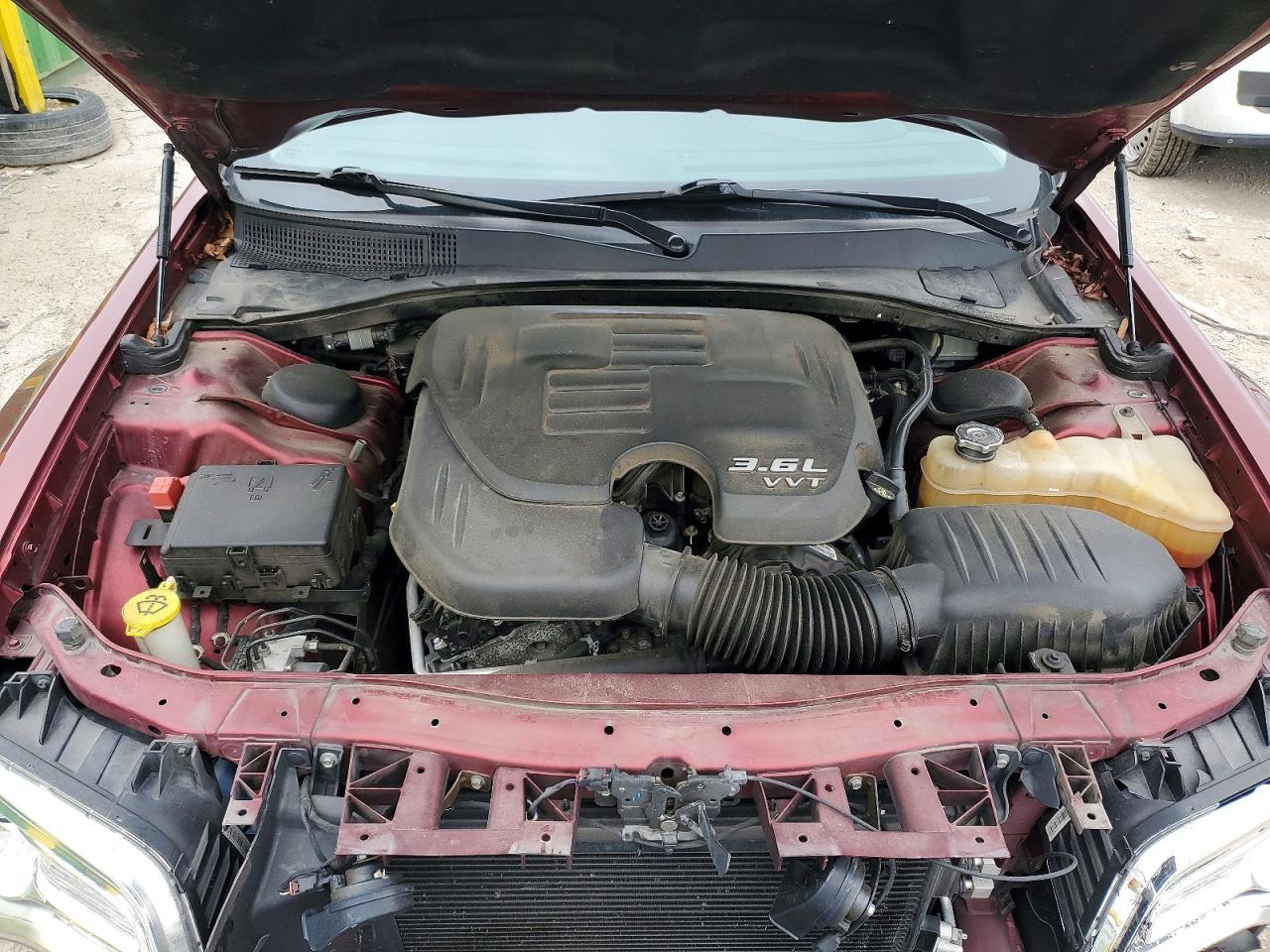2016 Chrysler 300C - zdjęcie 11