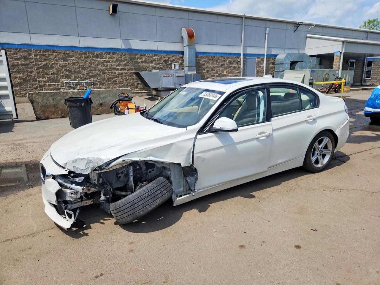 2013 BMW 320 I xDrive - zdjęcie główne
