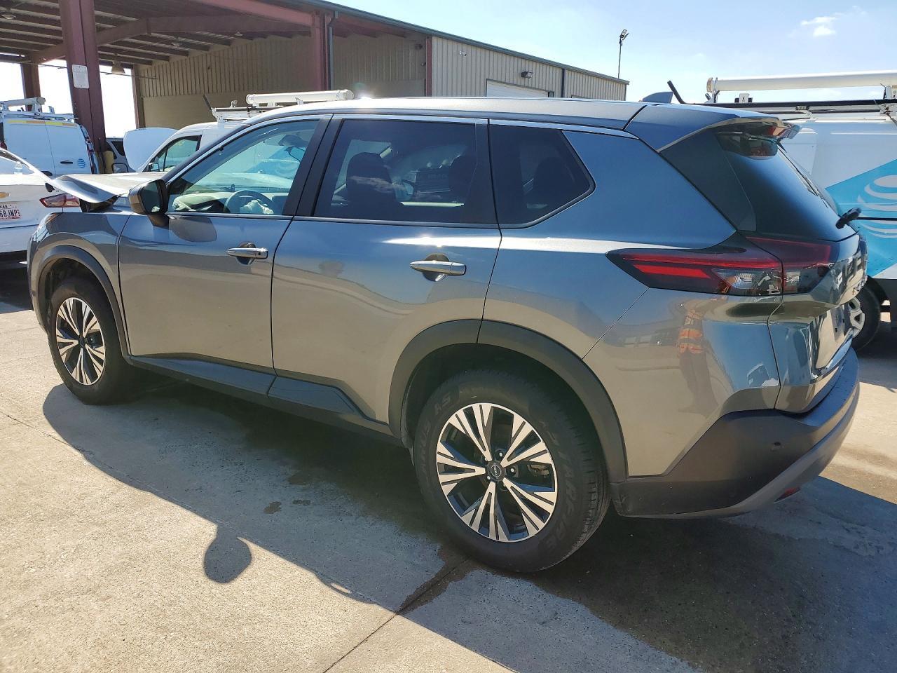 2023 Nissan Rogue Sv - zdjęcie 2
