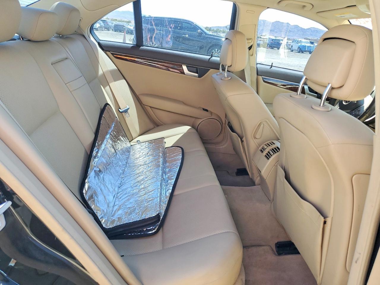 2013 Mercedes-Benz C 250 - zdjęcie 10