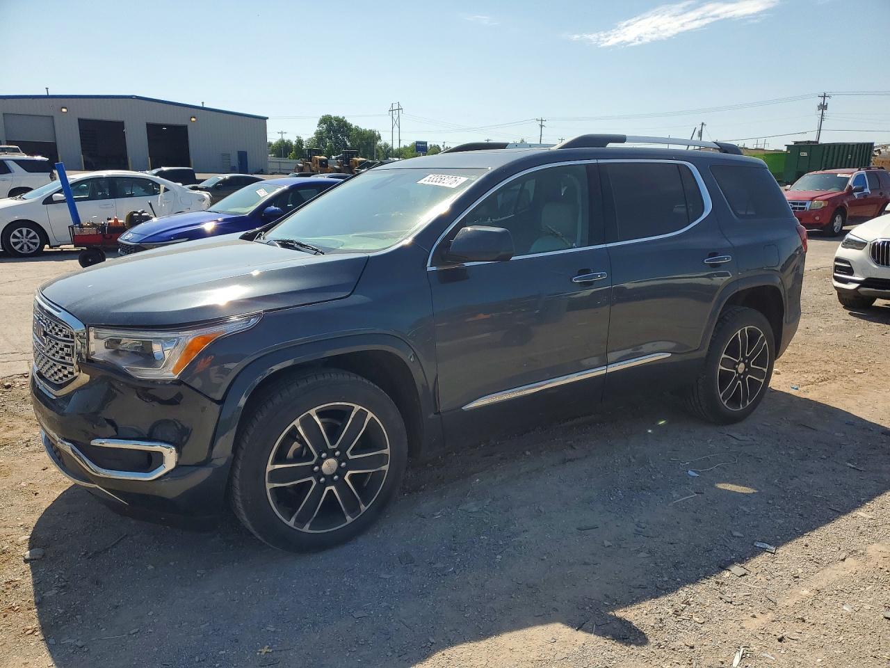 2019 GMC Acadia Denali - zdjęcie główne