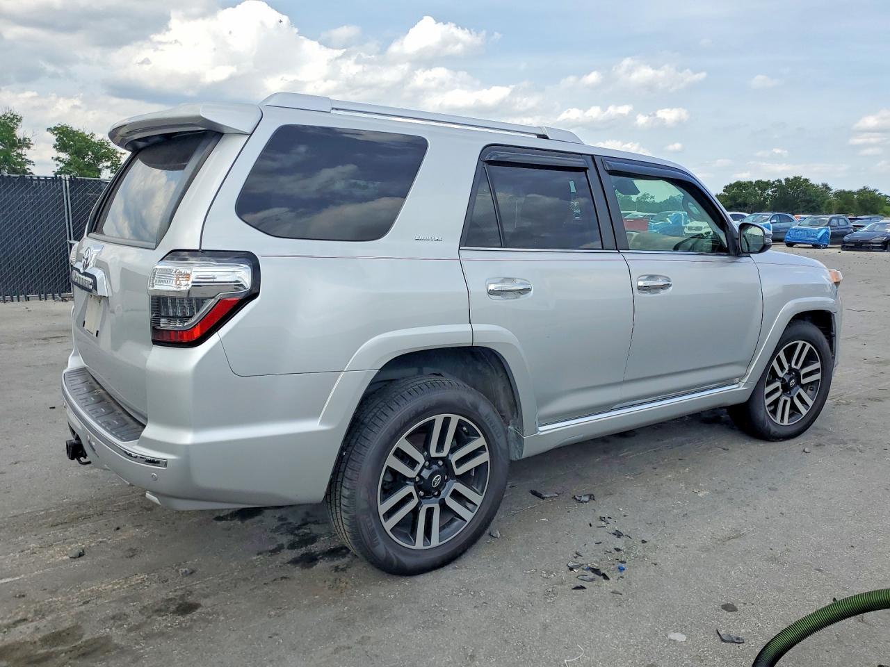 2020 Toyota 4Runner Limited - zdjęcie 3