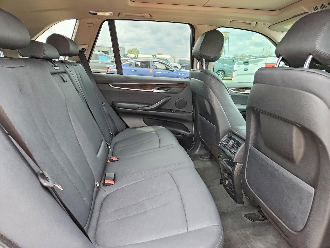 2015 BMW X5 xDrive35I - zdjęcie 11