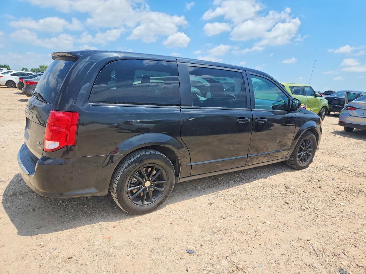 2019 Dodge Grand Caravan Gt - zdjęcie 3