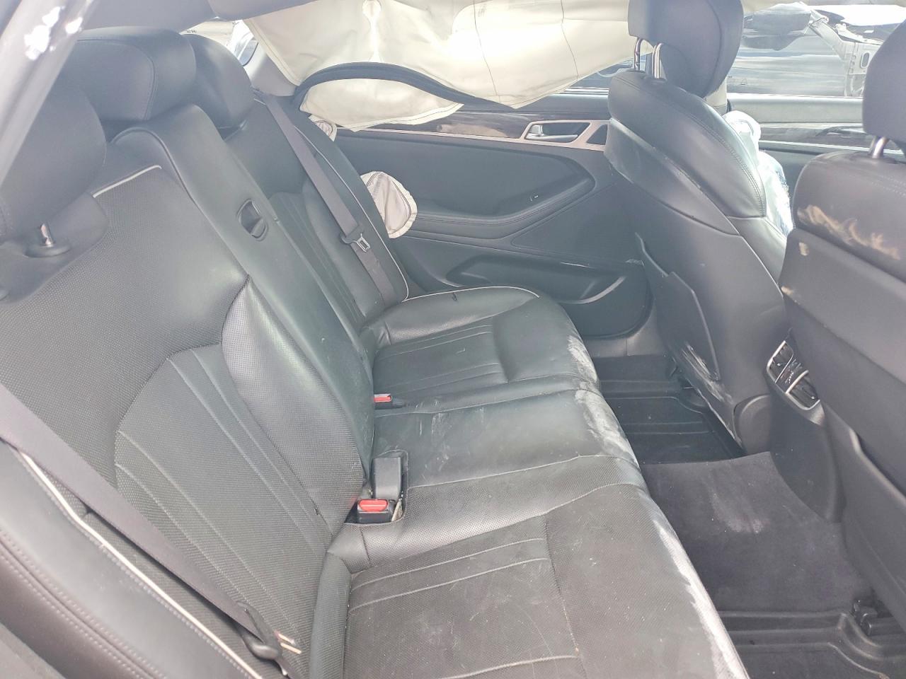 2016 Hyundai Genesis 3.8L - zdjęcie 10