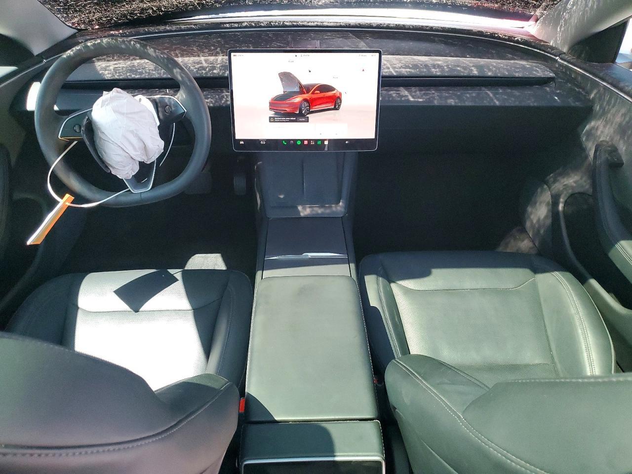 2025 Tesla Model 3 - zdjęcie 8