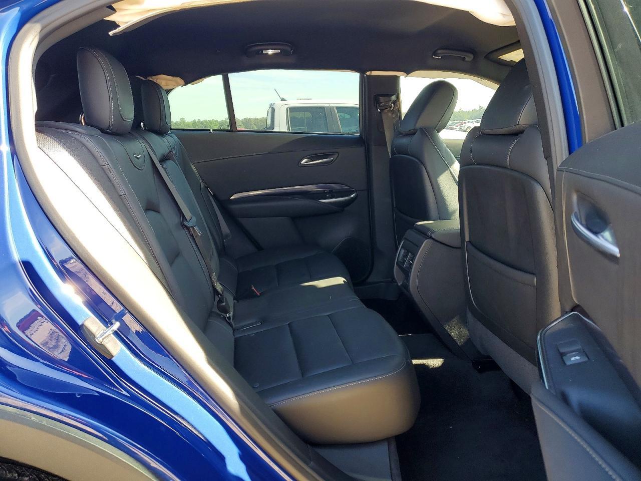 2023 Cadillac Xt4 Luxury - zdjęcie 11