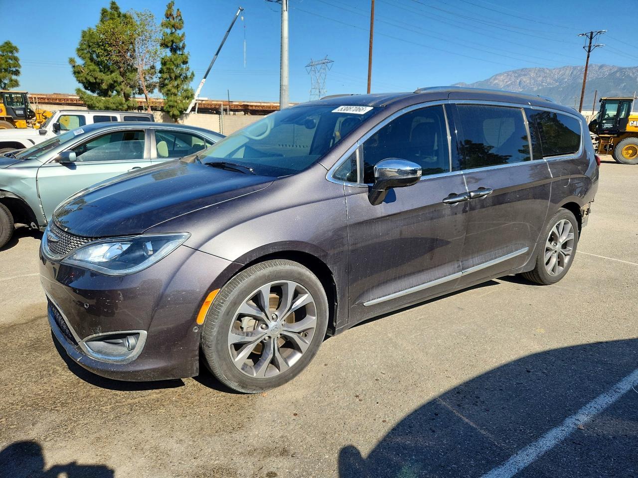 2017 Chrysler Pacifica Limited - zdjęcie główne