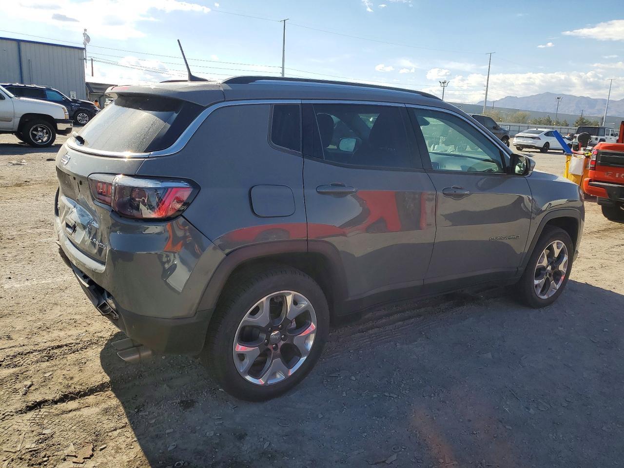 2021 Jeep Compass Limited - zdjęcie 3