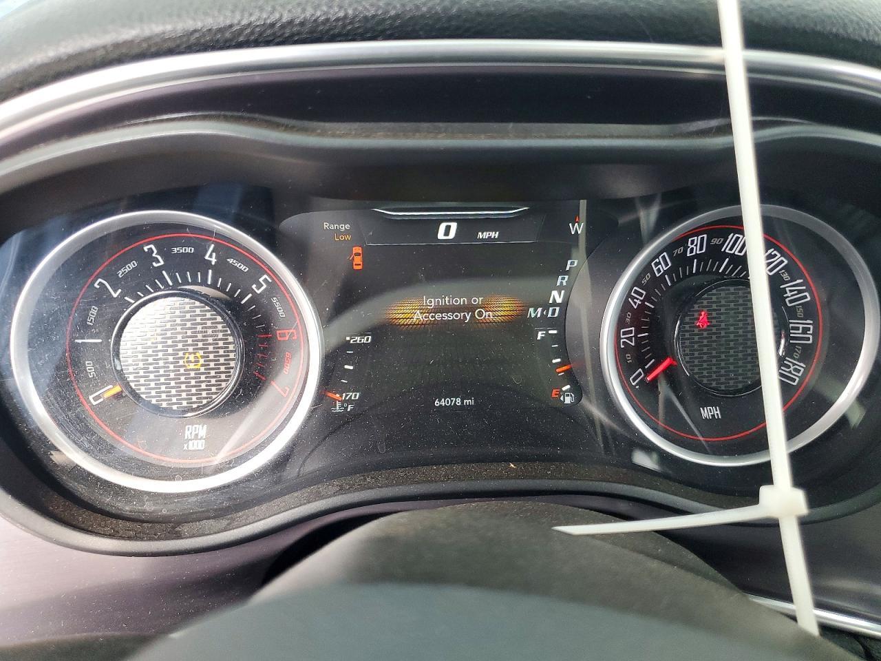 2016 Dodge Challenger R - zdjęcie 9
