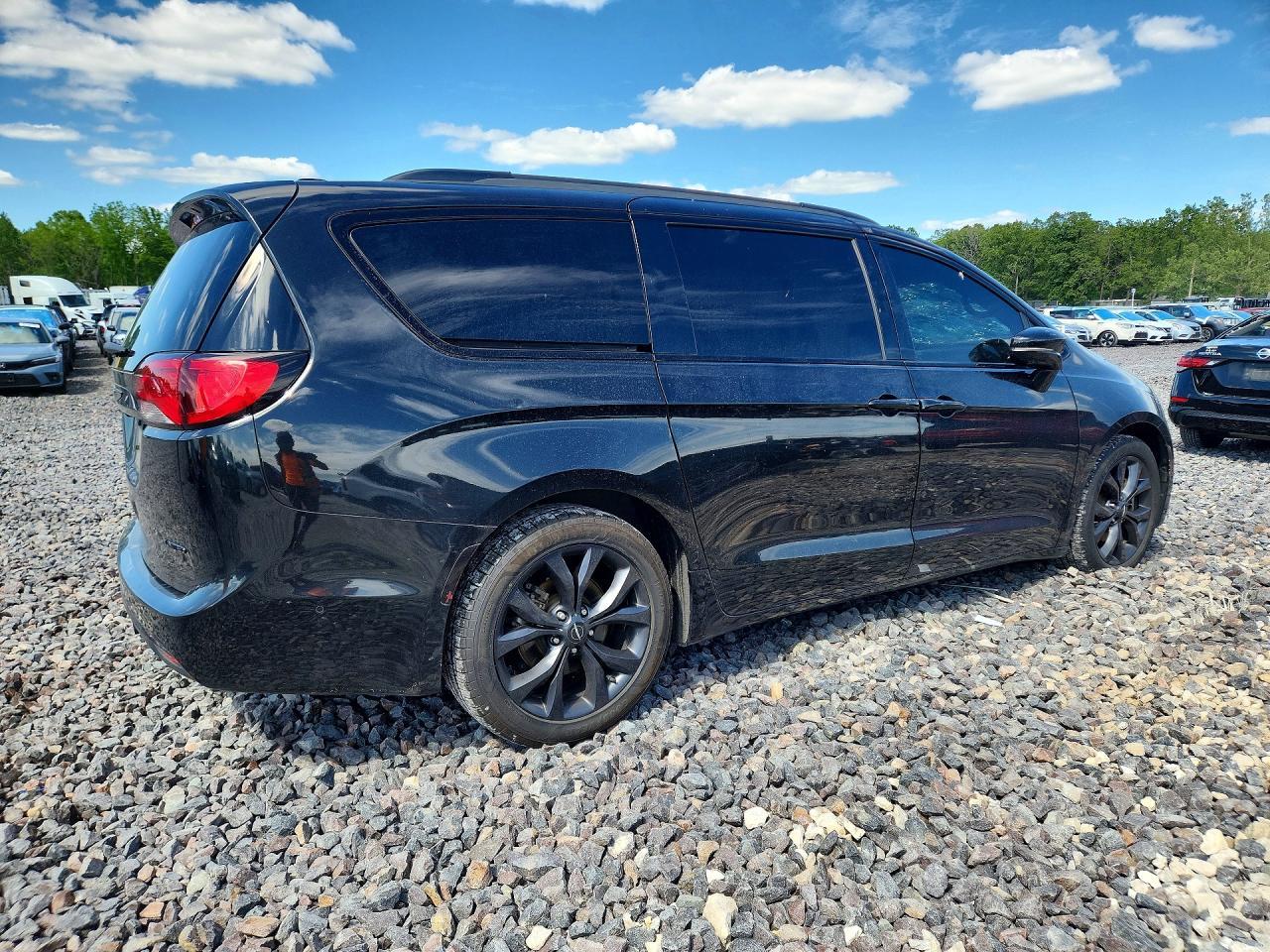2018 Chrysler Pacifica Limited - zdjęcie 3