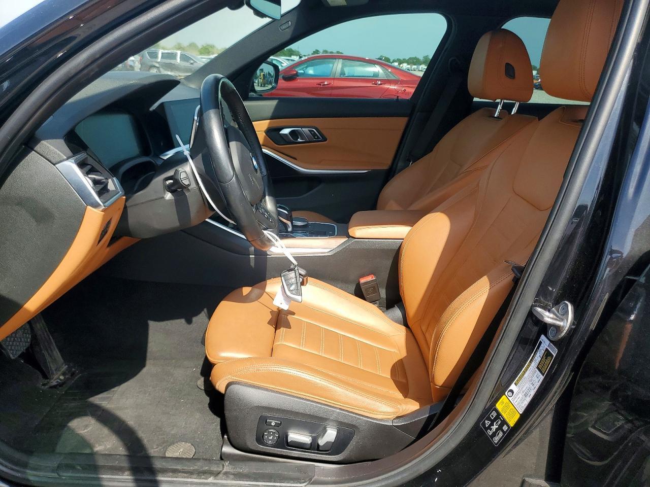 2021 BMW 330Xi - zdjęcie 7