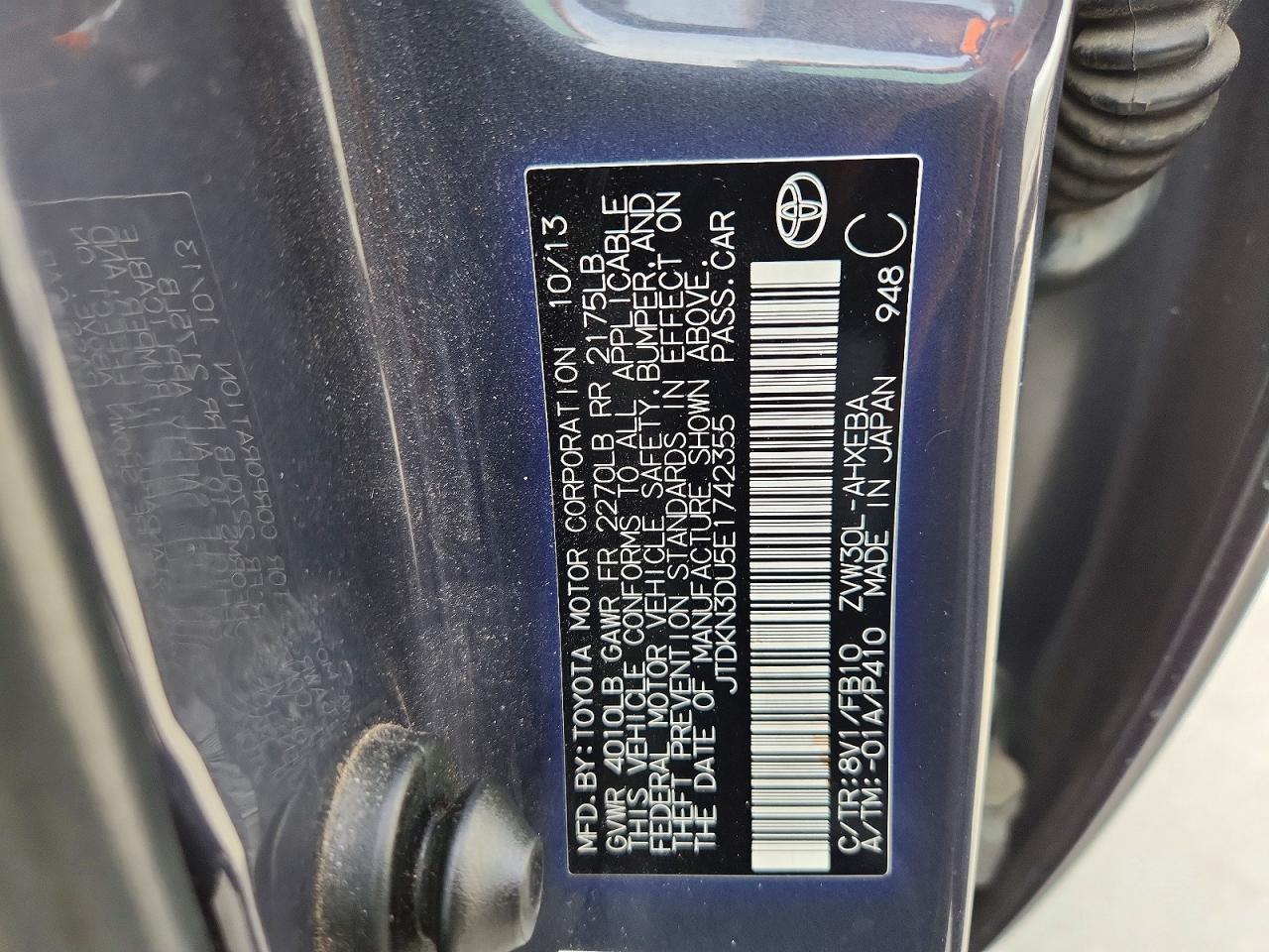 2014 Toyota Prius Two - zdjęcie 12
