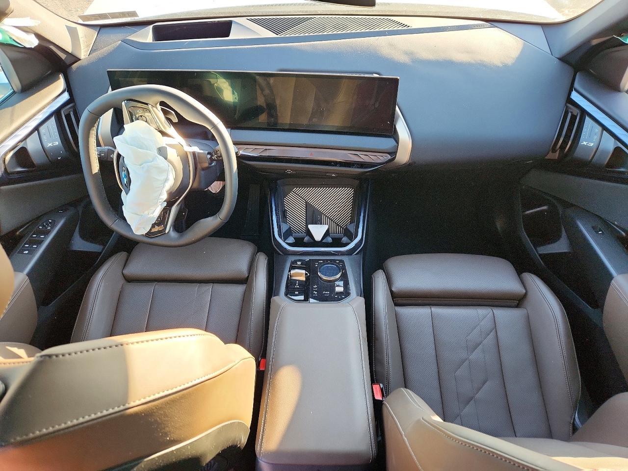 2025 BMW X3 30 xDrive - zdjęcie 8