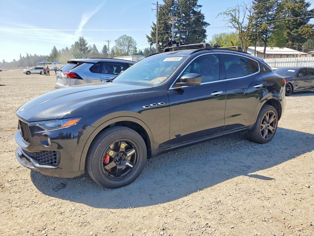 2017 Maserati Levante S Sport - zdjęcie główne