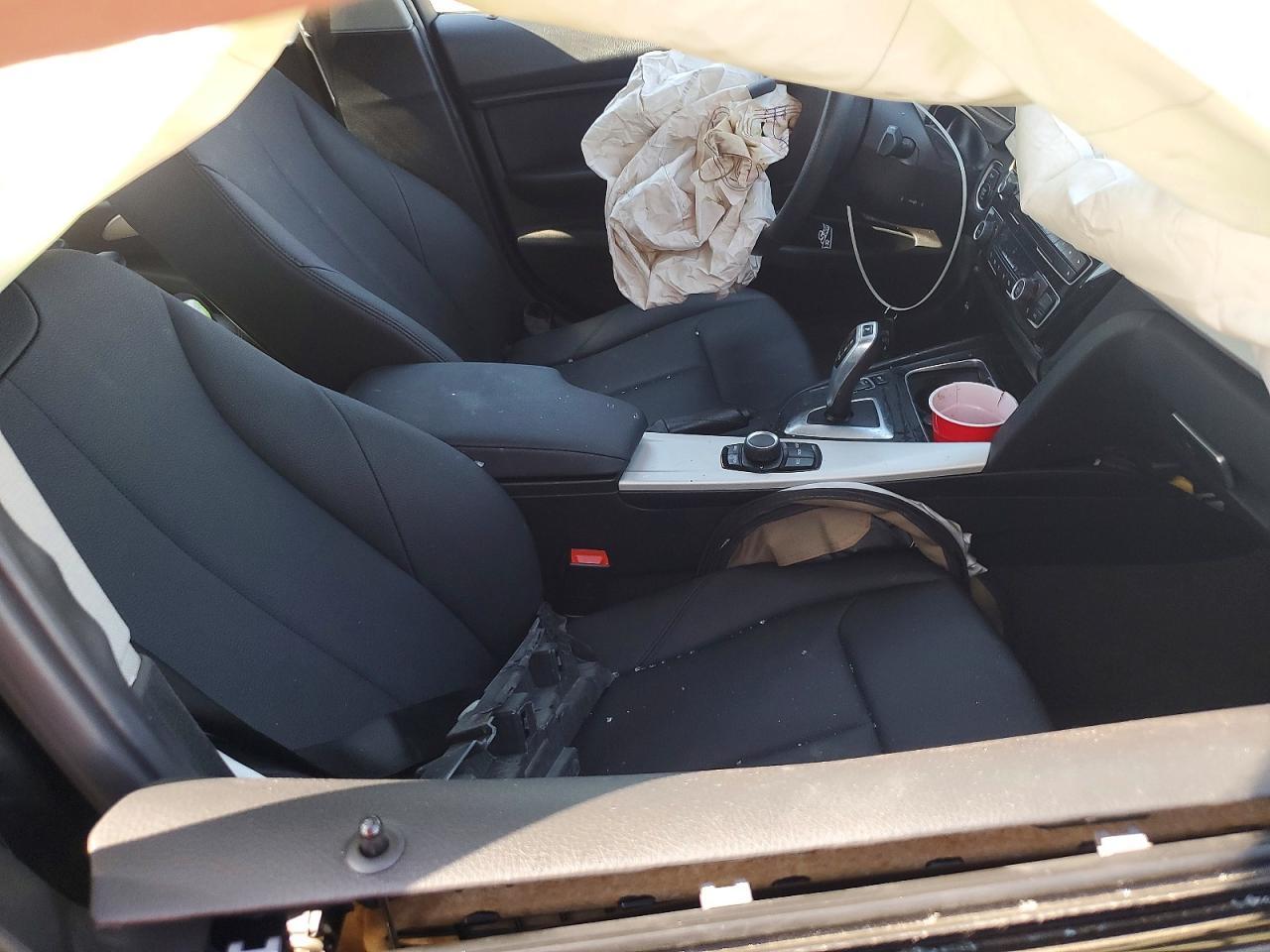2018 BMW 320 I - zdjęcie 13