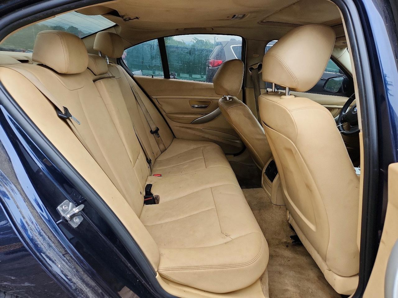 2014 BMW 320 I - zdjęcie 10