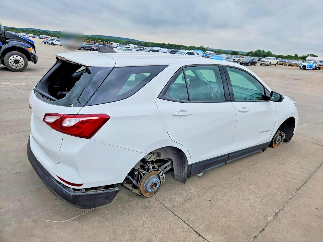 2019 Chevrolet Equinox Ls - zdjęcie 3