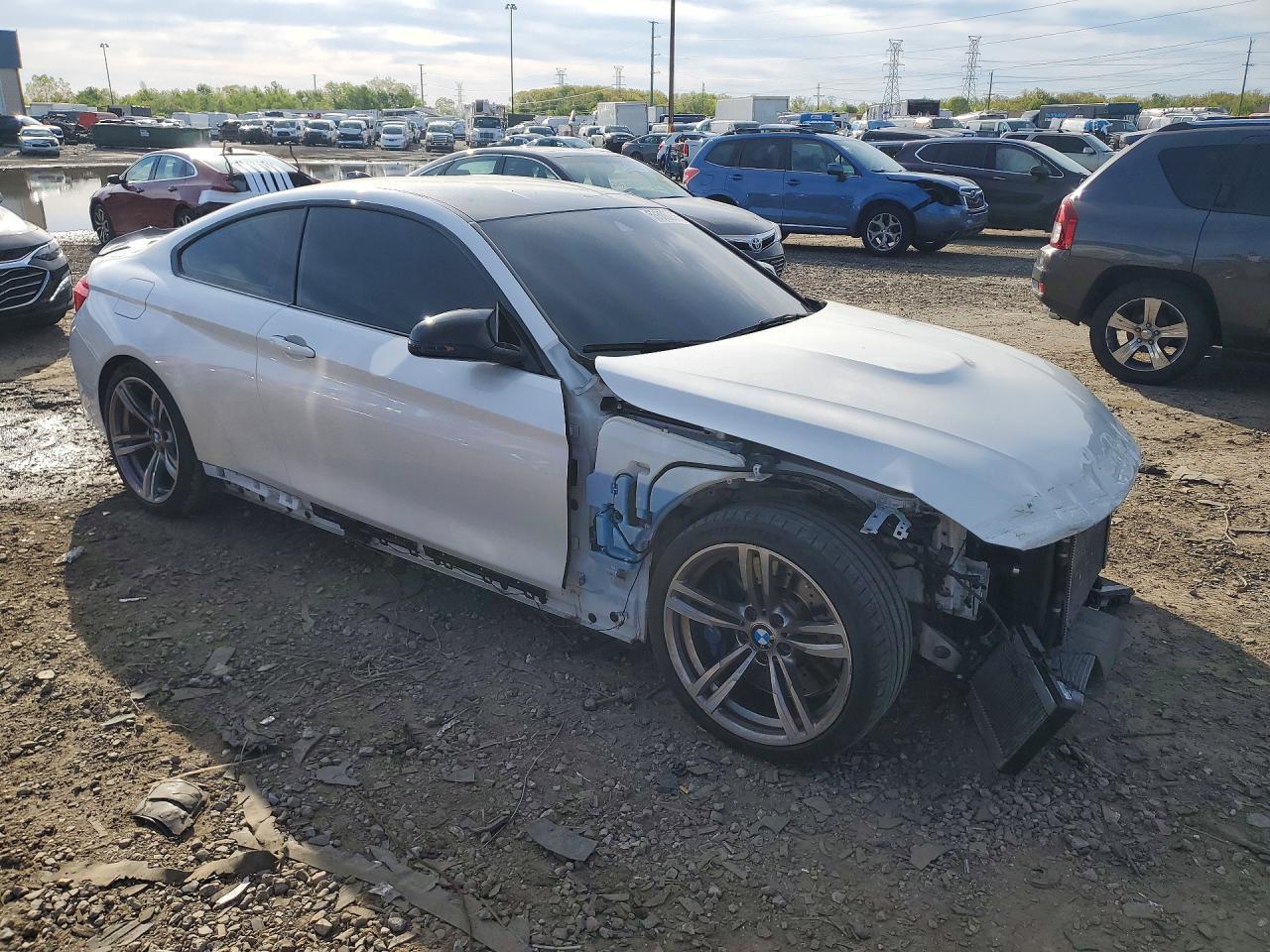 2015 BMW M4 - zdjęcie 4