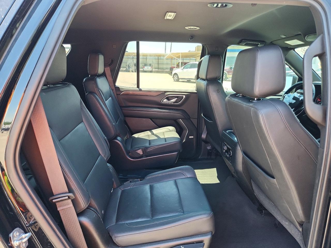 2021 Chevrolet Tahoe K1500 Z71 - zdjęcie 11