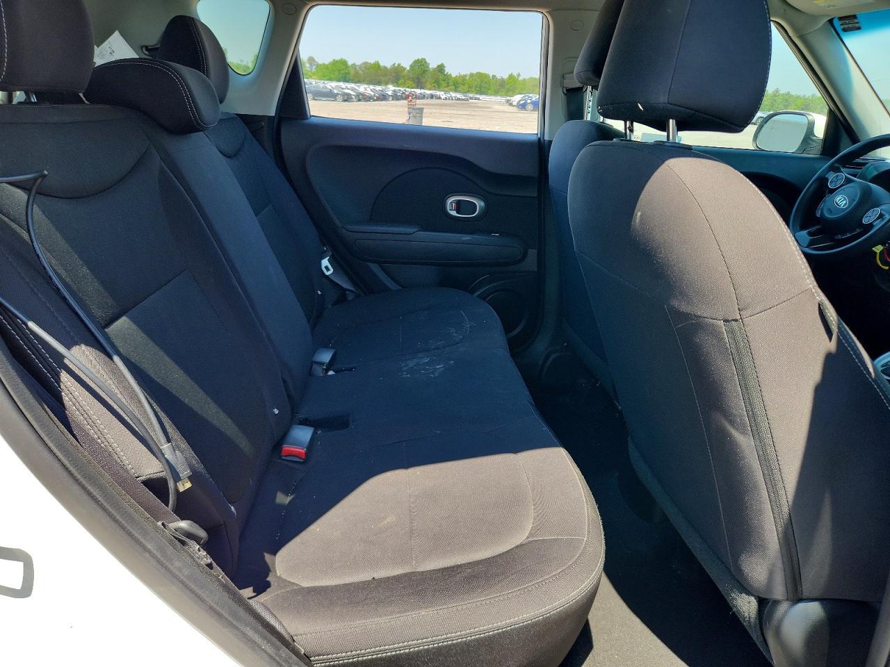 2019 Kia Soul Base - zdjęcie 10