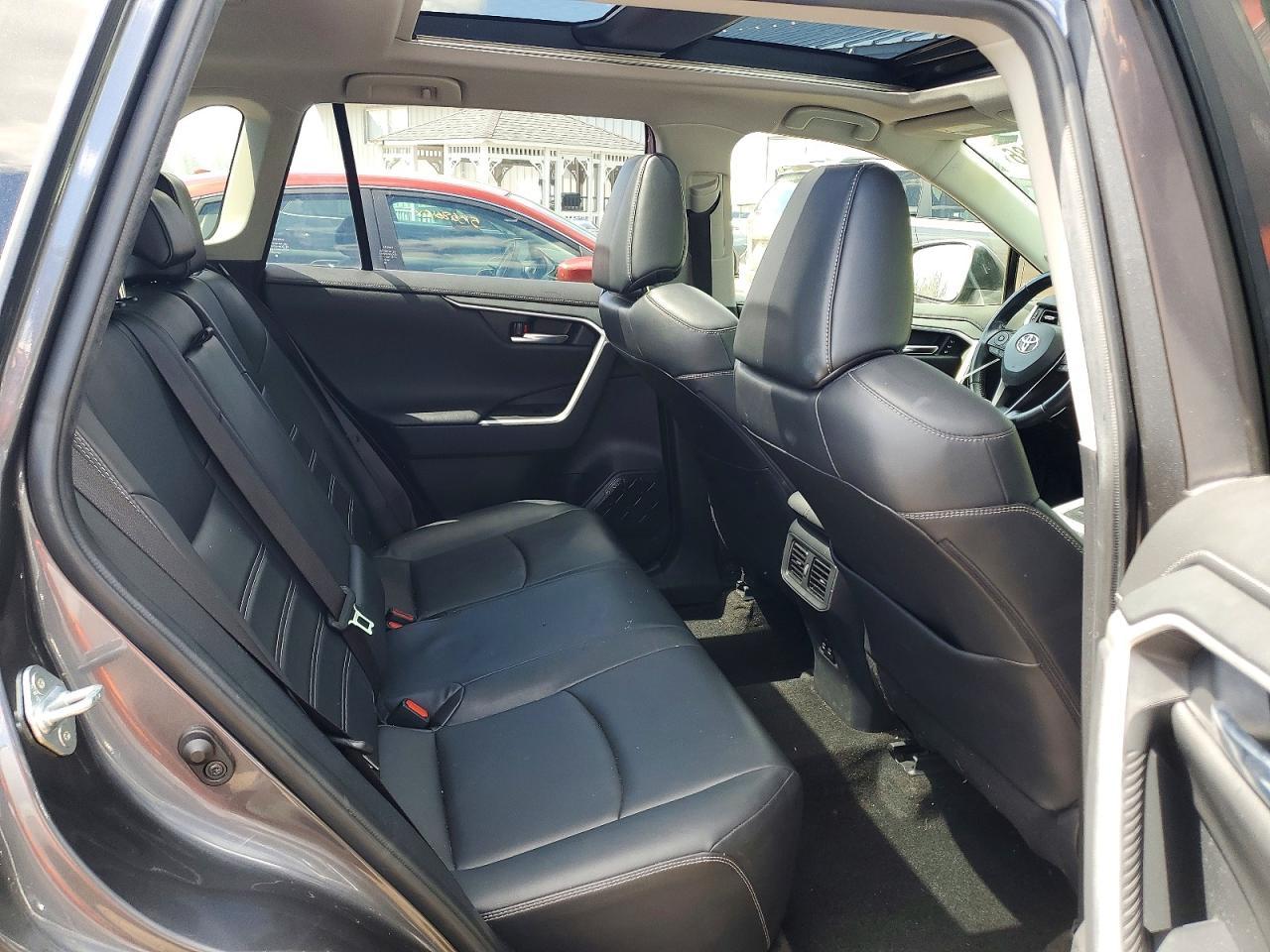 2019 Toyota Rav4 Limited - zdjęcie 11