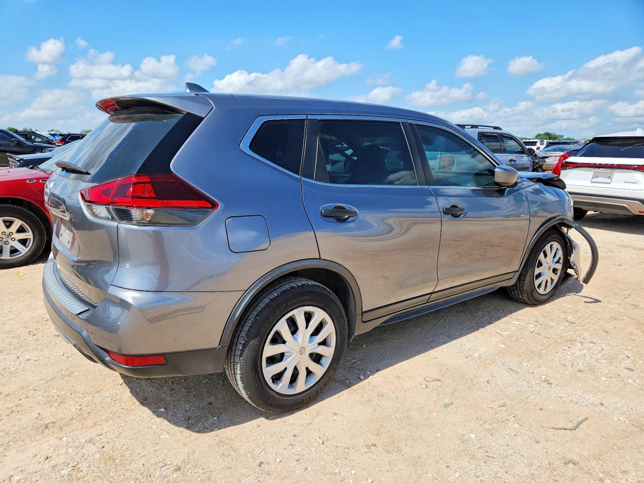 2020 Nissan Rogue S - zdjęcie 3