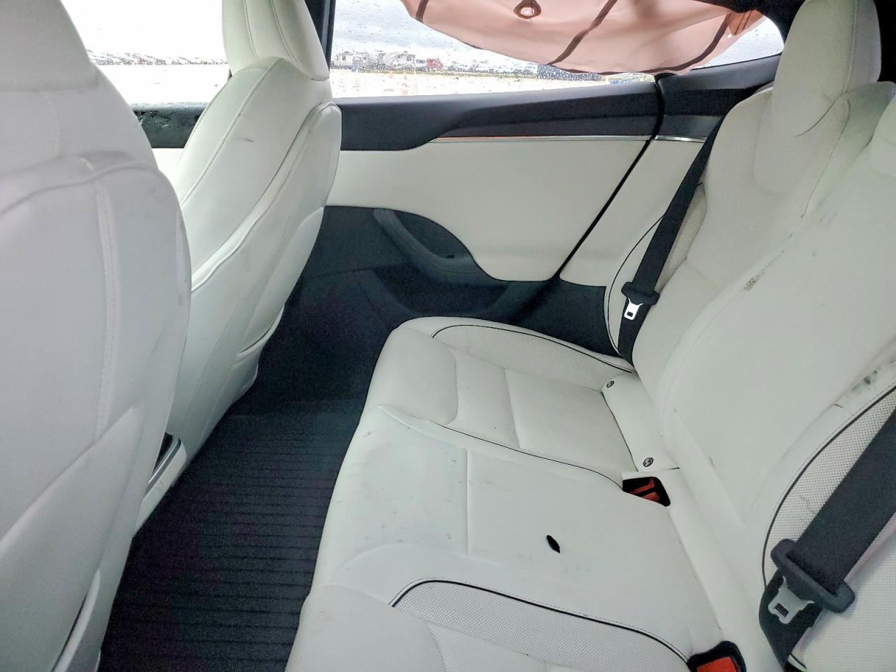 2021 Tesla Model S - zdjęcie 10