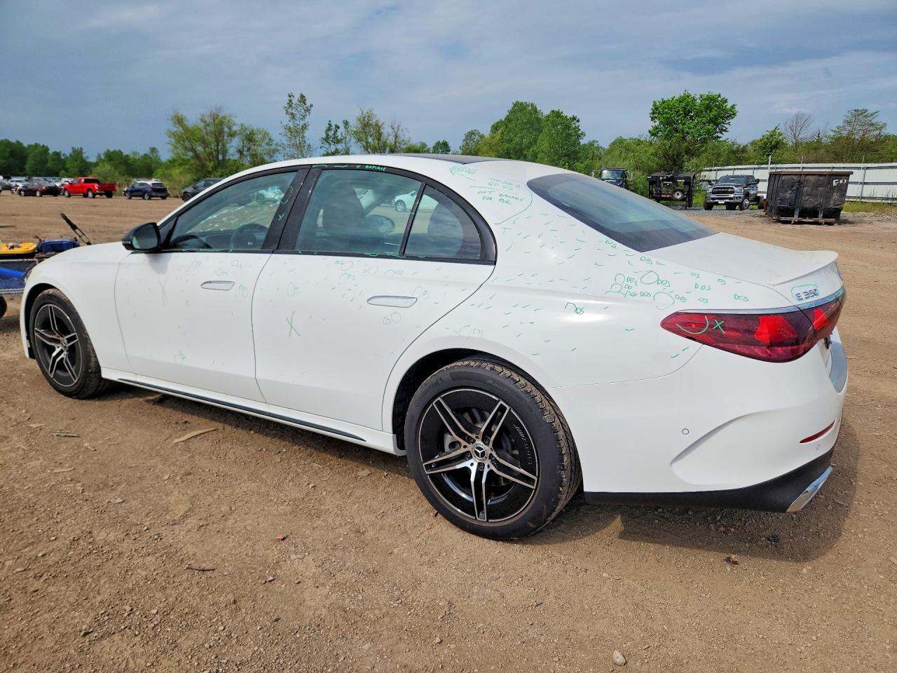 2026 Mercedes-Benz E 350 4Matic - zdjęcie 2