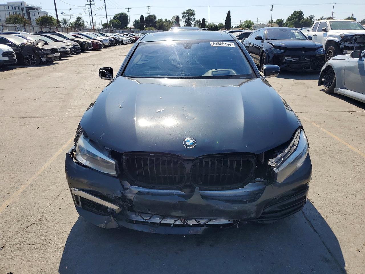 2019 BMW 740 Xi - zdjęcie 5