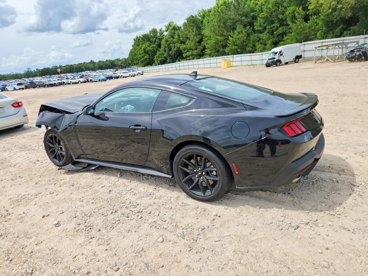 2025 Ford Mustang Gt - zdjęcie 2