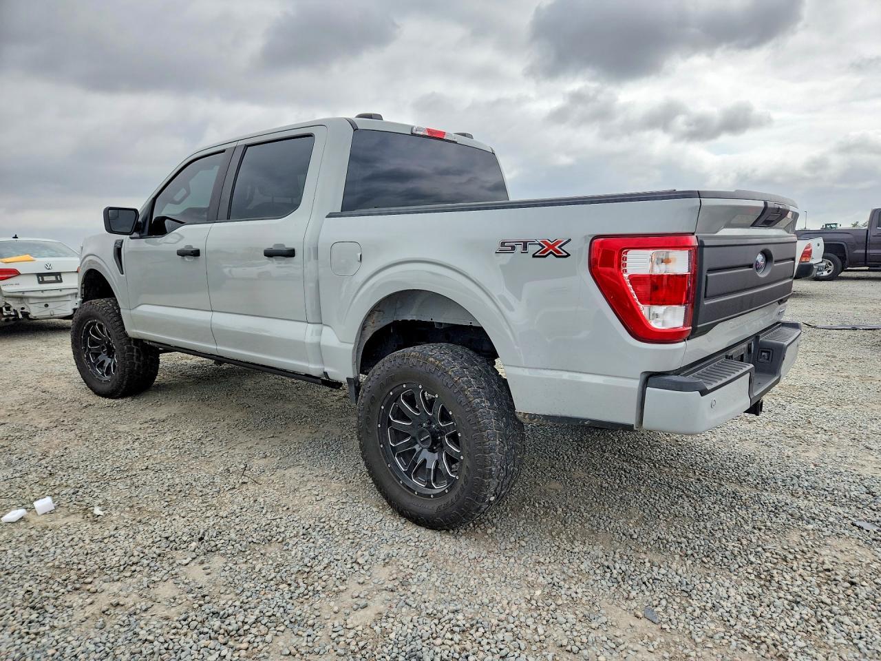 2023 Ford F150 - zdjęcie 2
