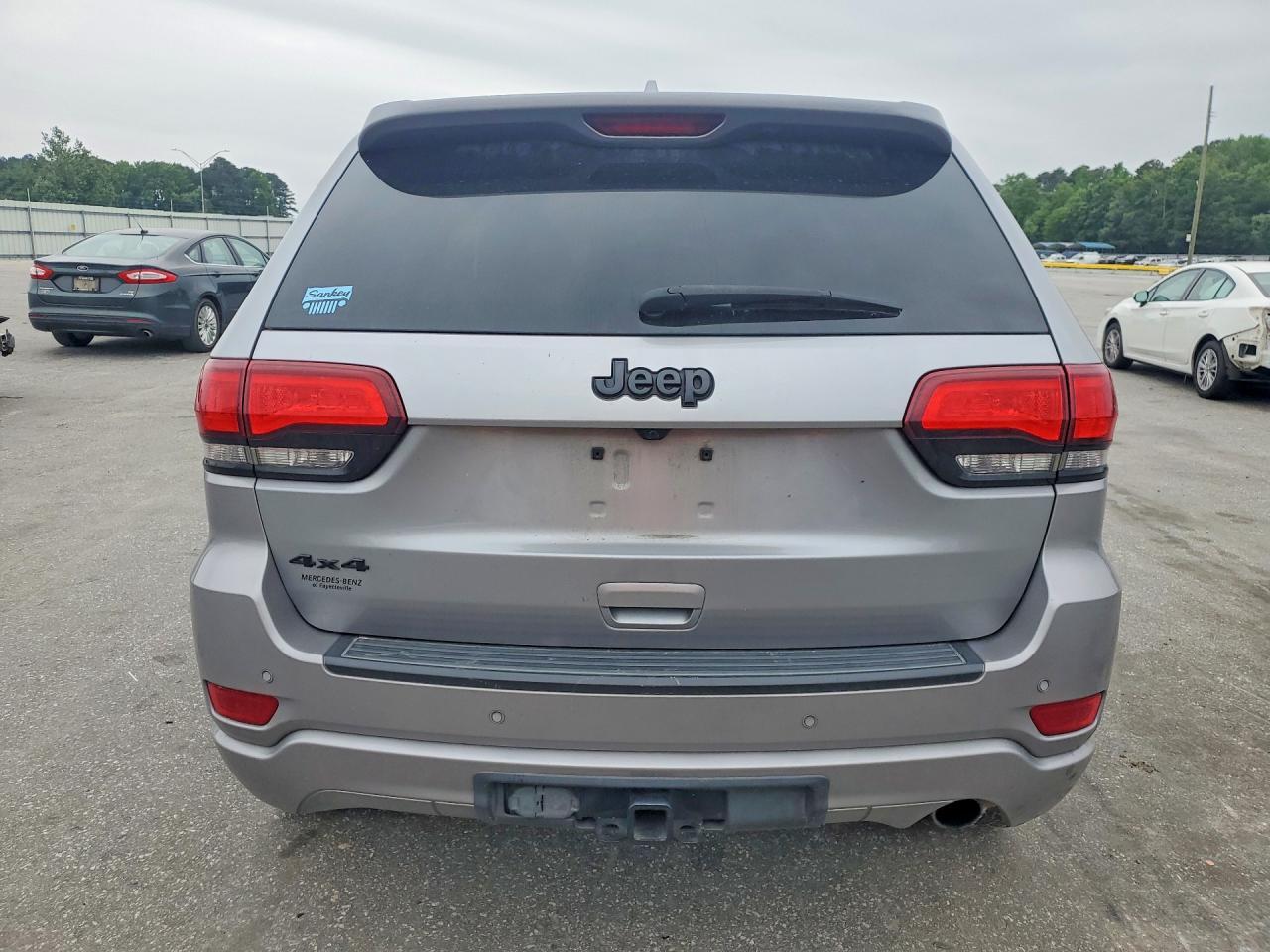 2020 Jeep Grand Cherokee Laredo - zdjęcie 6
