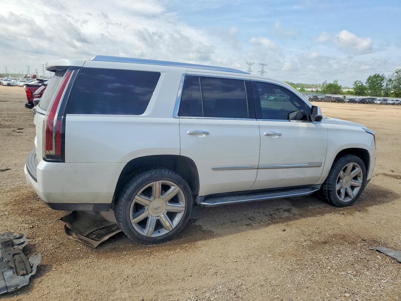 2016 Cadillac Escalade Luxury - zdjęcie 3