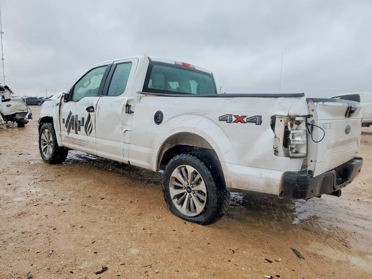 2020 Ford F150 Super Cab - zdjęcie 2