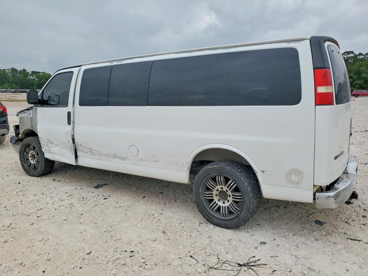 2014 Chevrolet Express G3500 Lt - zdjęcie 2