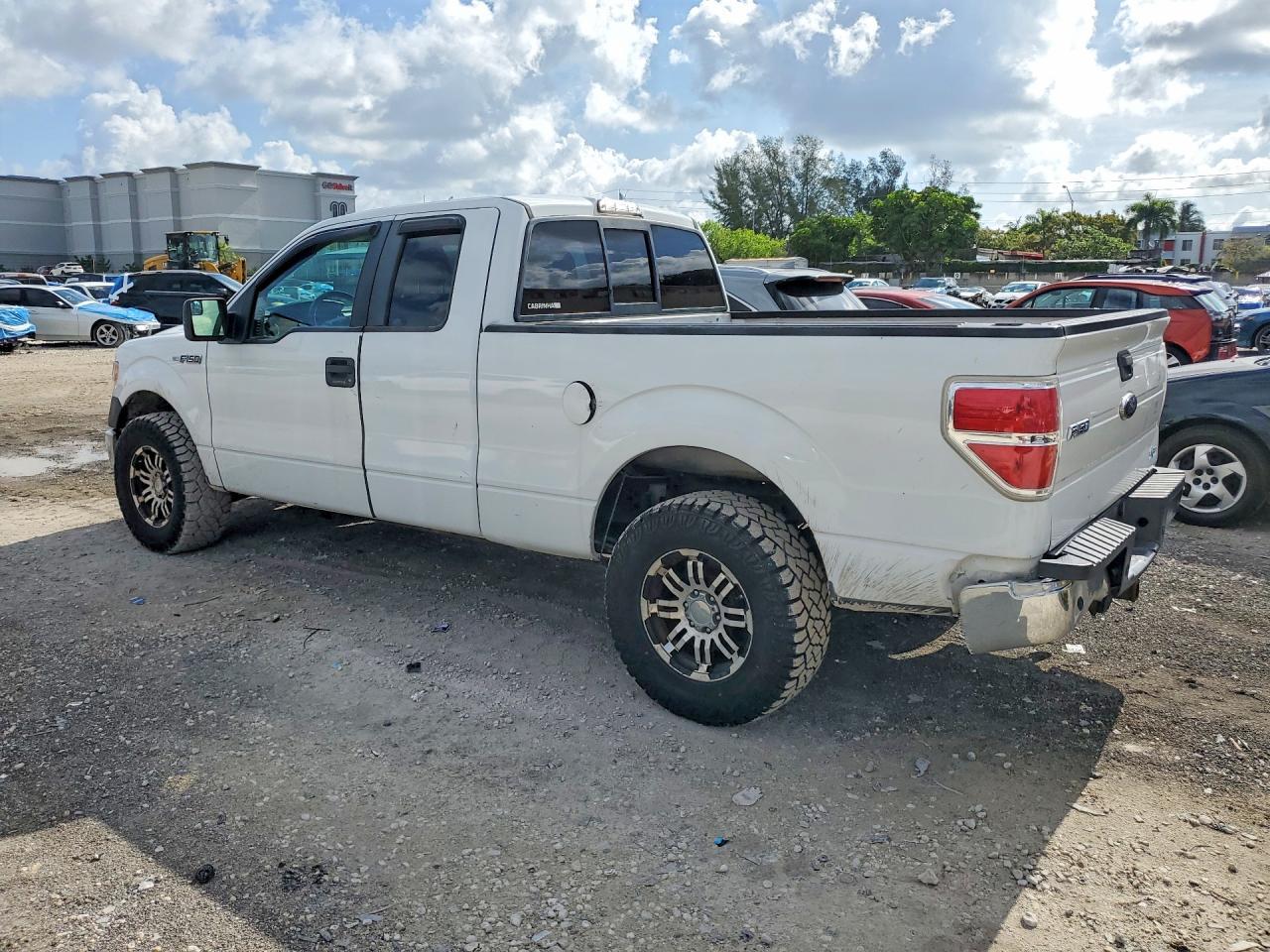2013 Ford F150 Super Cab - zdjęcie 2