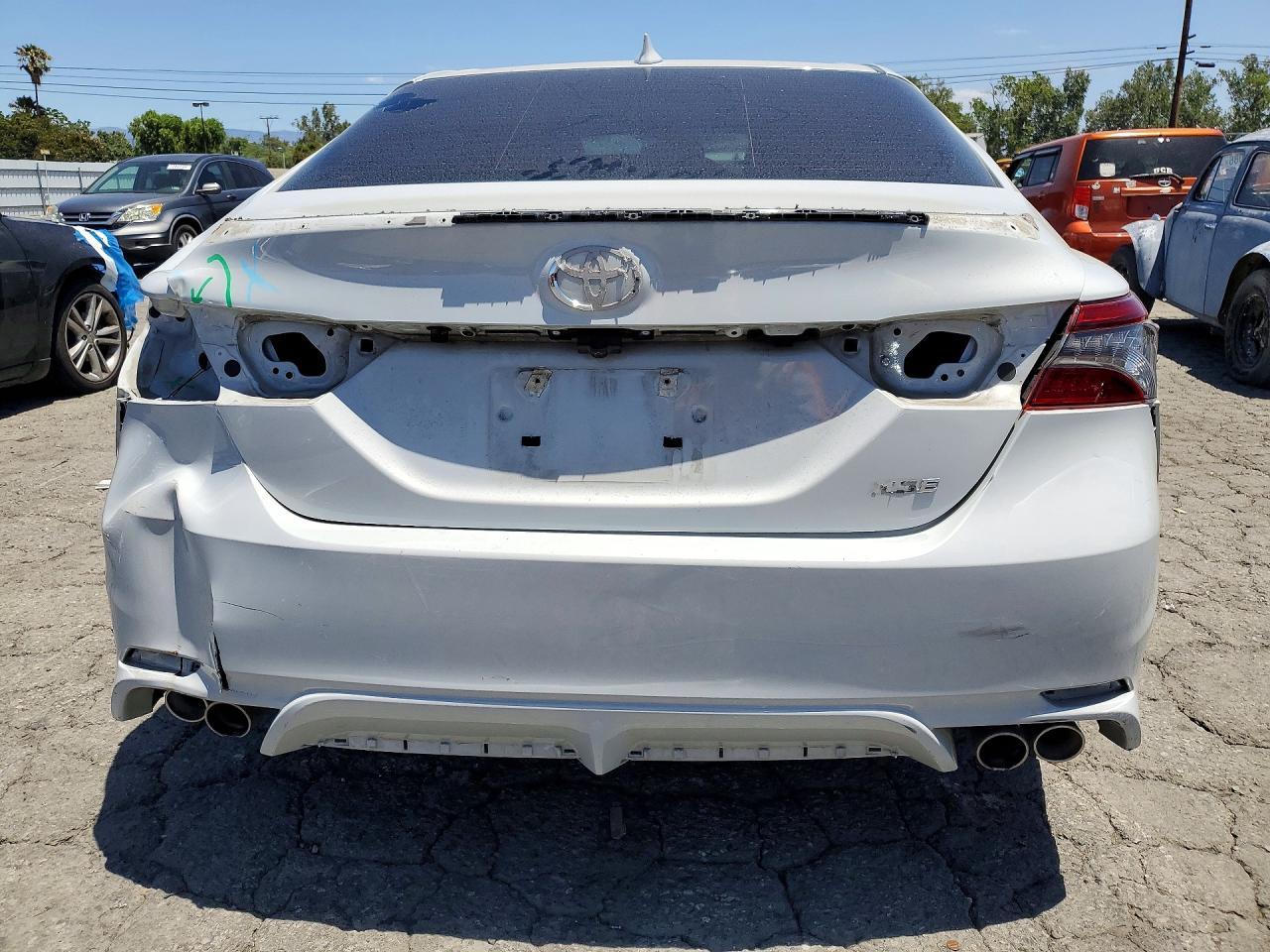 2022 Toyota Camry Xse - zdjęcie 6