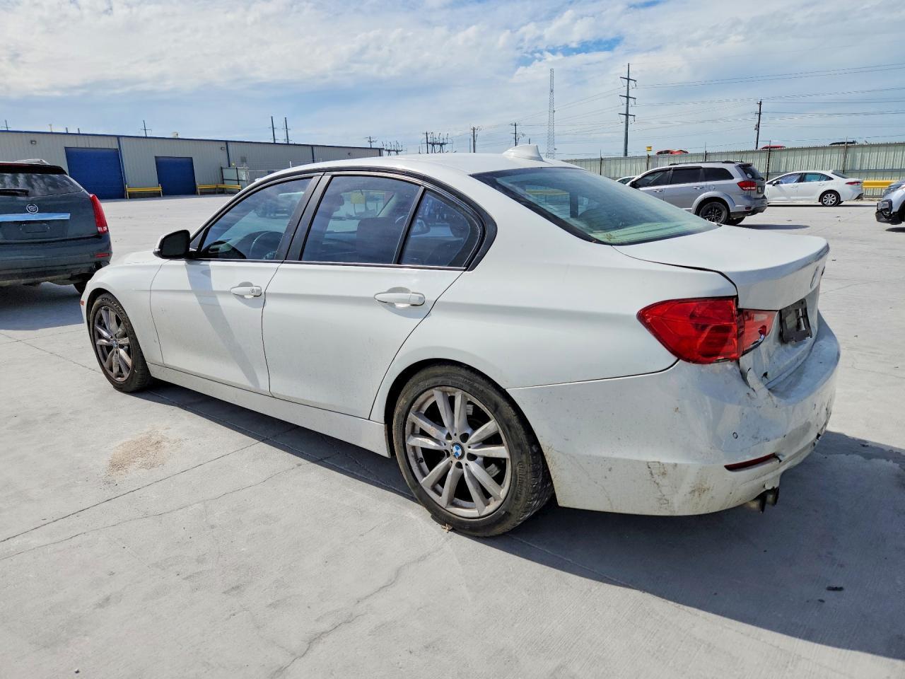 2014 BMW 328 I - zdjęcie 2