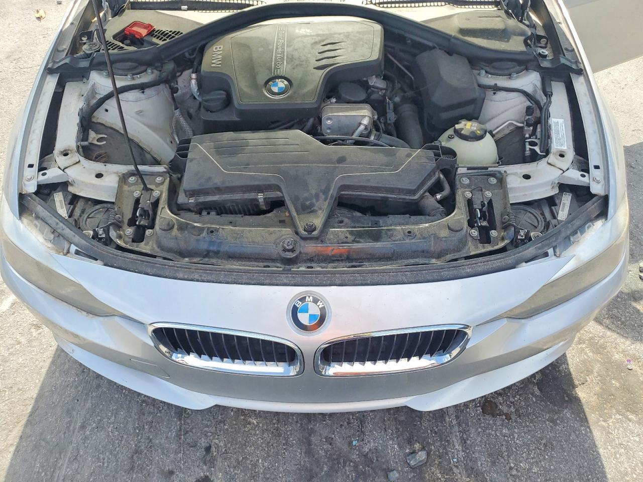 2015 BMW 328 I - zdjęcie 11