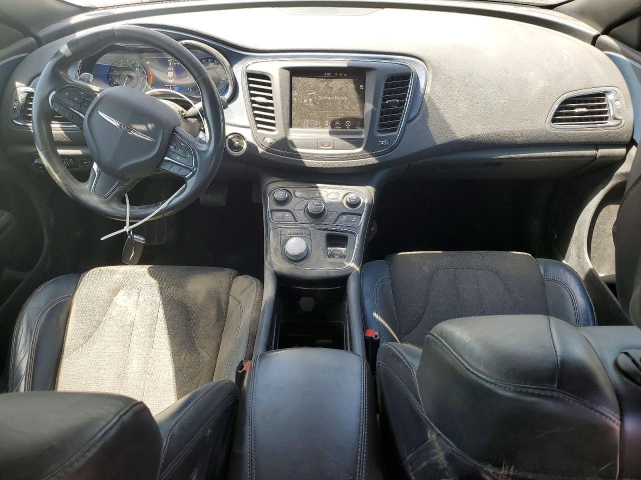 2015 Chrysler 200 S - zdjęcie 8