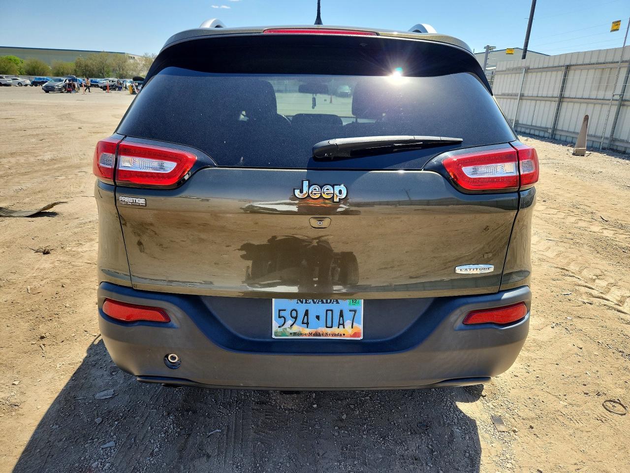 2015 Jeep Cherokee Latitude - zdjęcie 6