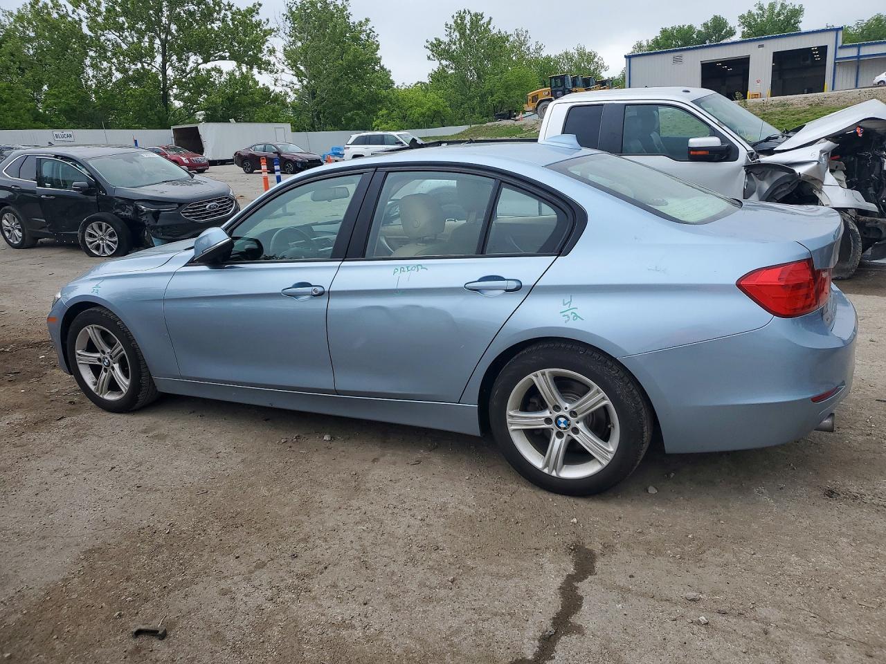 2014 BMW 320 I - zdjęcie 2