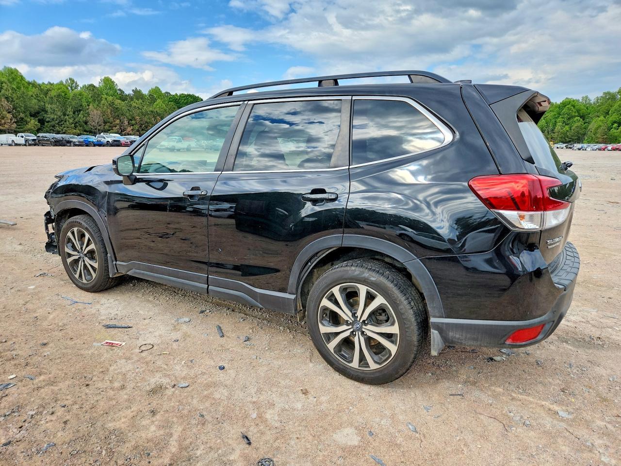 2020 Subaru Forester Limited - zdjęcie 2