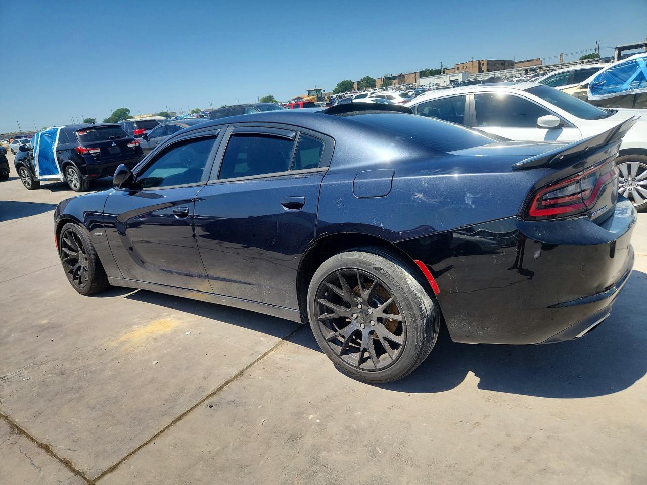 2016 Dodge Charger R - zdjęcie 2