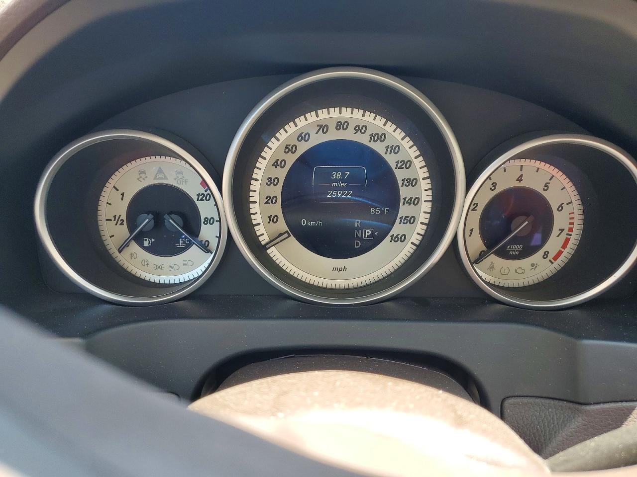 2016 Mercedes-Benz E 400 - zdjęcie 9